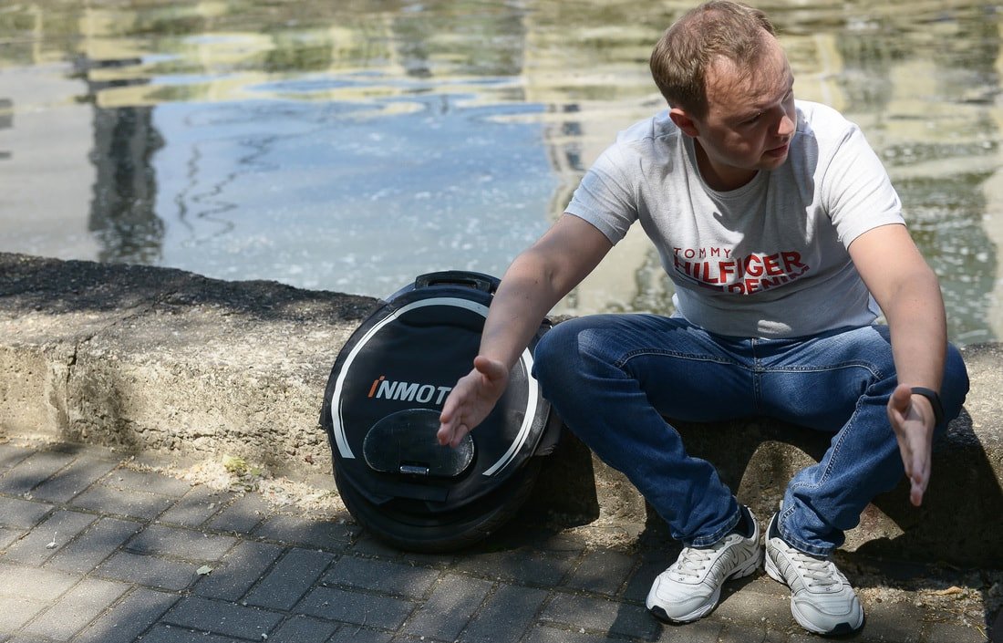 Дмитрий рассказывает про моноколесо