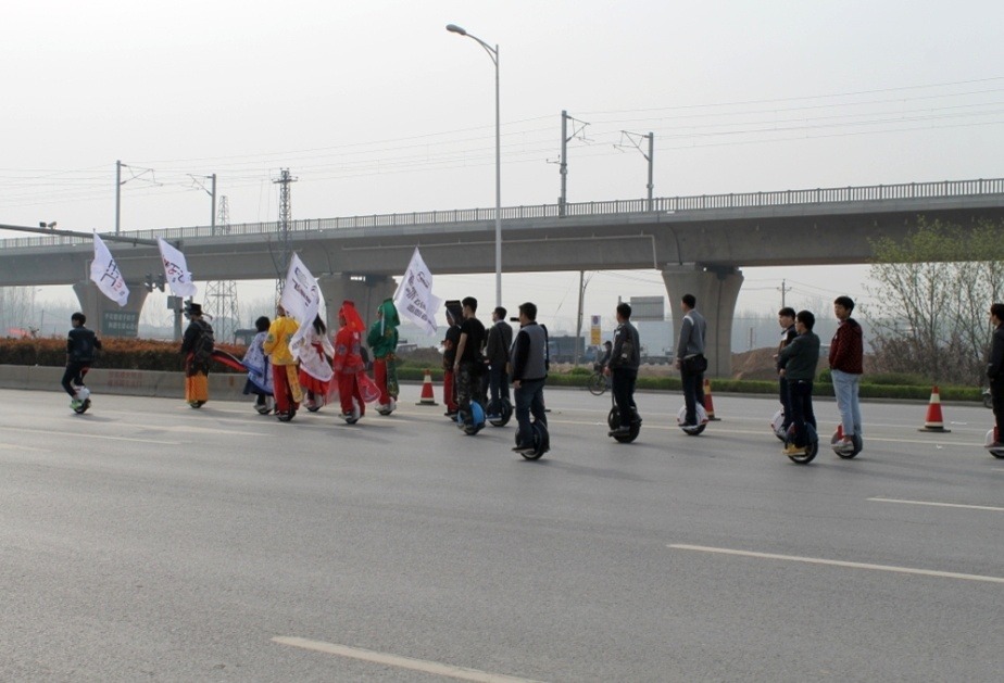Парад на моноколесах