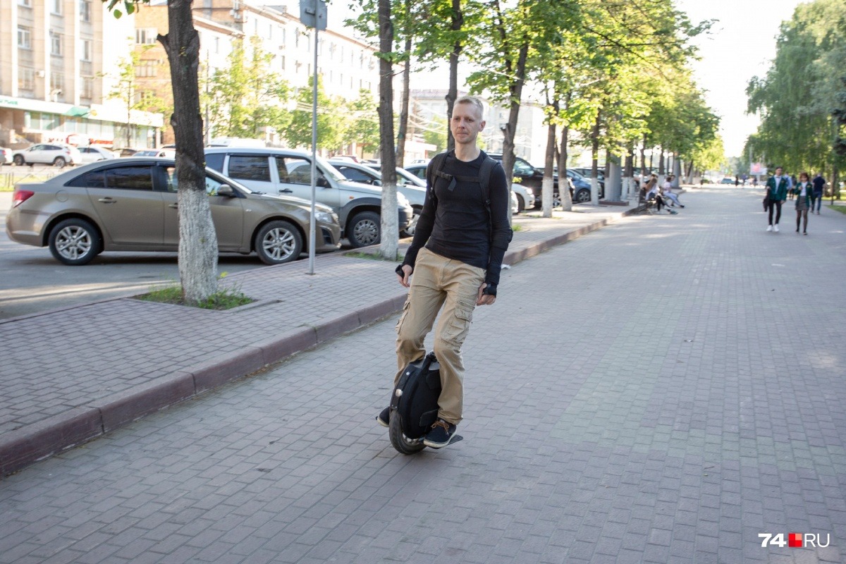 Павел Бочинский на моноколесе
