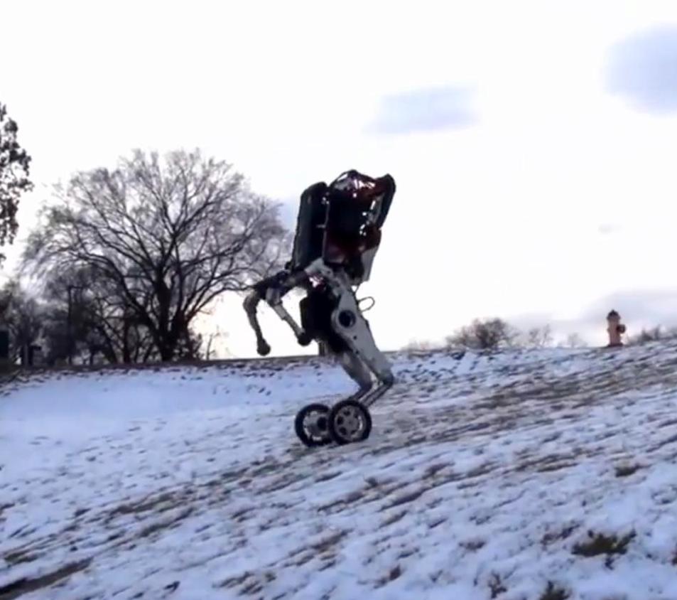 Робот на моноколесах