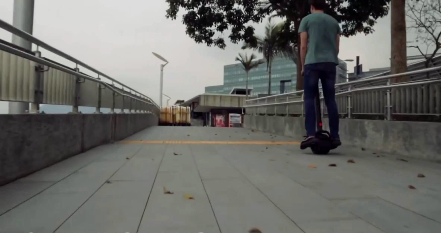 Смесь моноколеса и сигвея