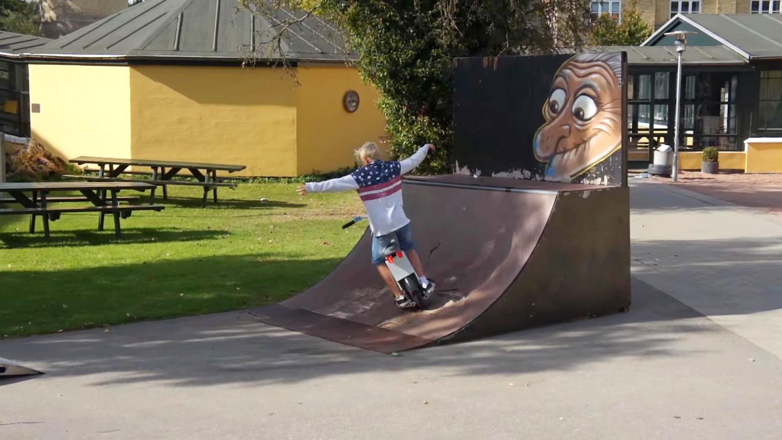 Тест драйв моноколеса с рулем и сиденьем