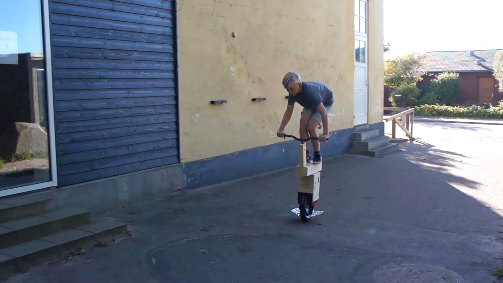 Тест драйв моноколеса с рулем и сиденьем