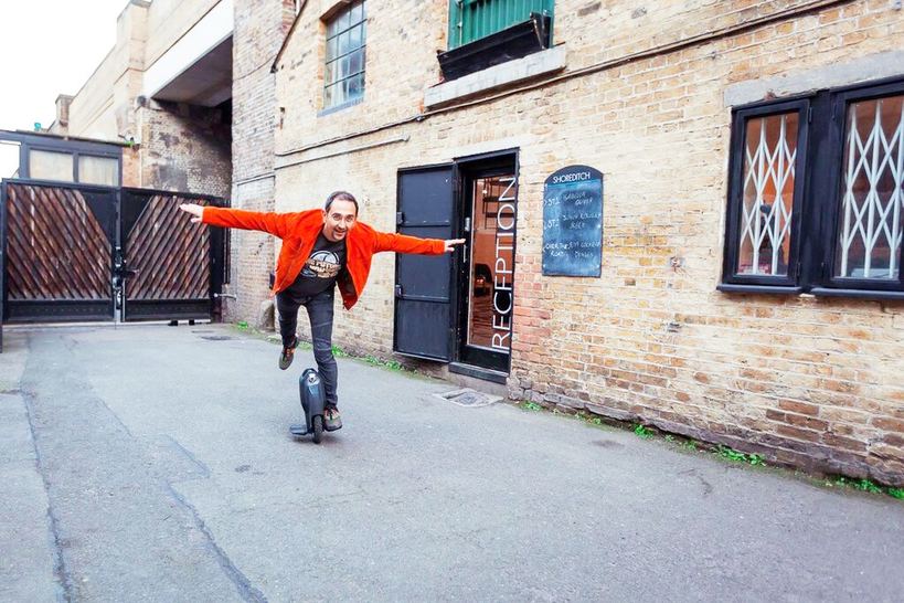 Тимур Артемьев на своем моноколесе