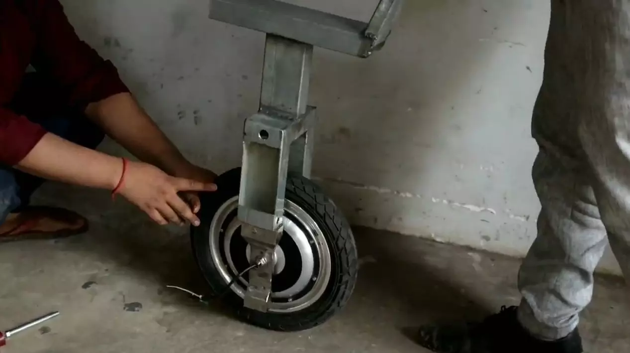 Установка мотор колеса