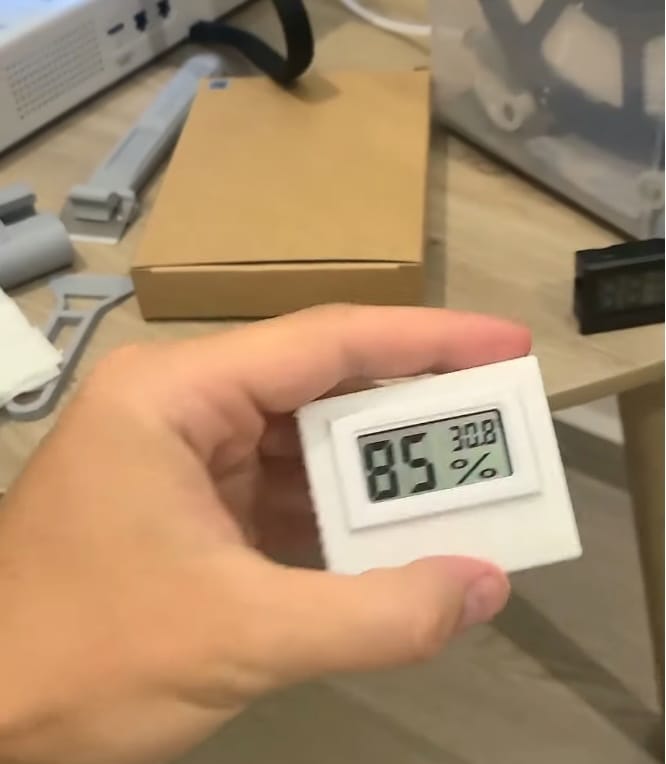 Держатель - подставка под гигрометр