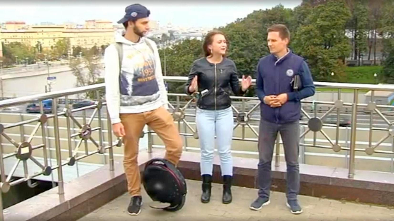 Моноколесо против автомобиля