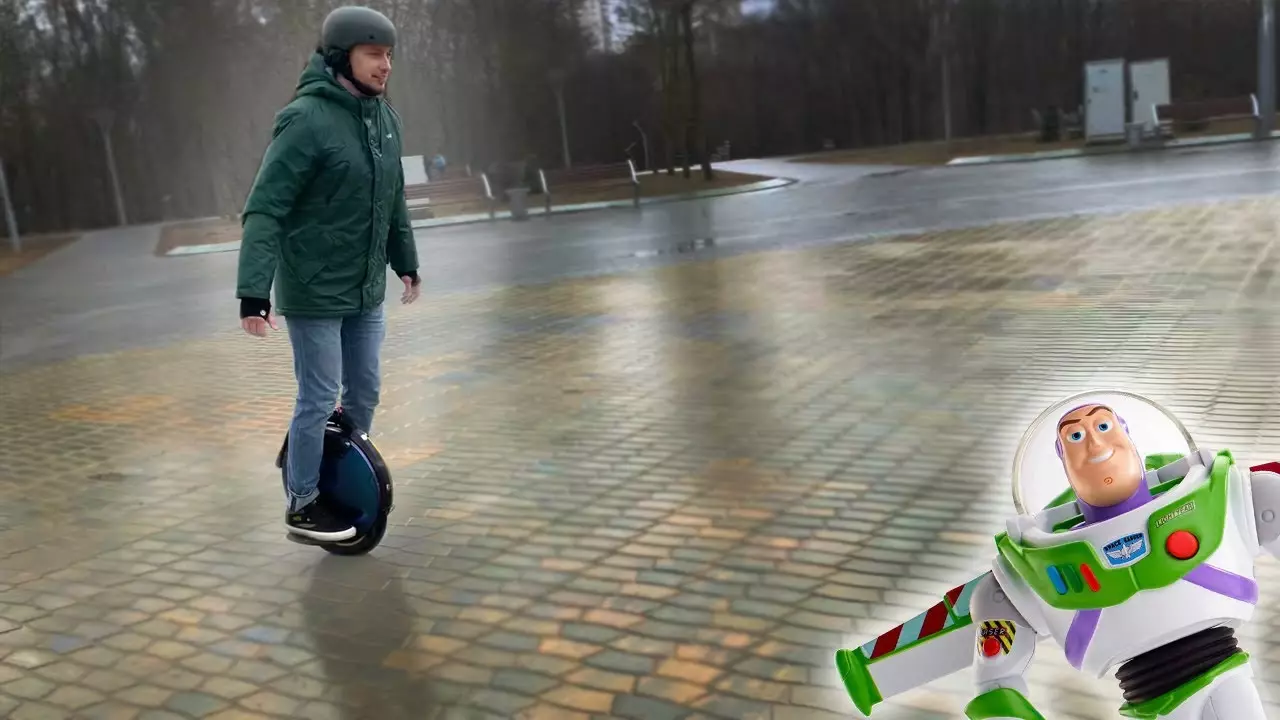 Мотоциклист пробует моноколесо | Inmotion V10