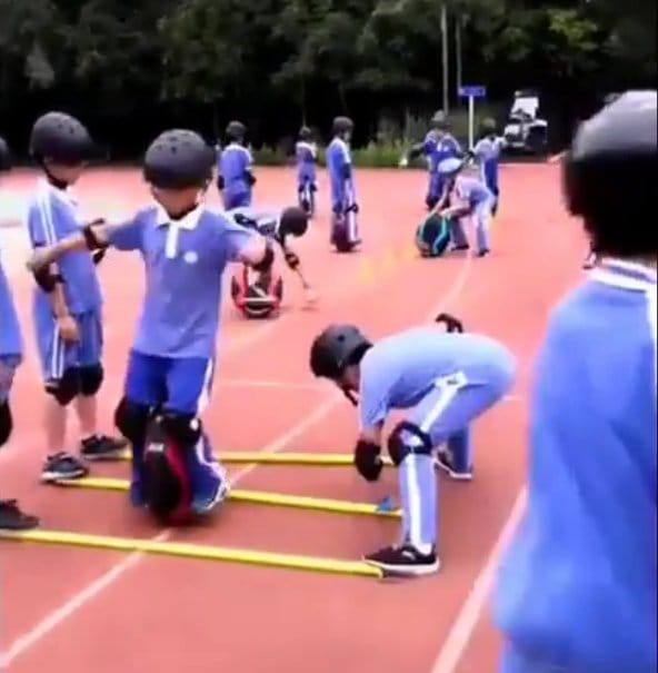 Обучение езде на моноколесе