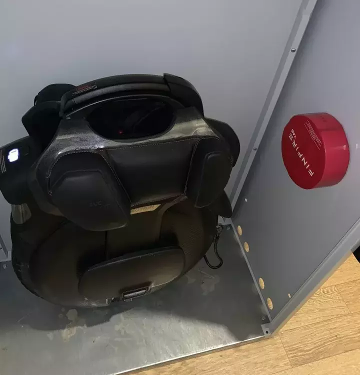 Шкаф для хранения моноколеса на авито