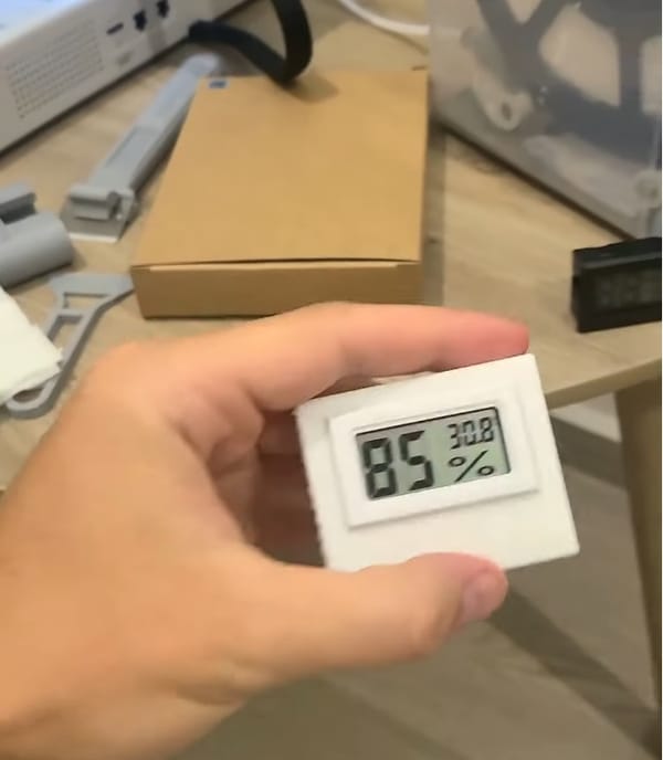 Держатель - подставка под гигрометр