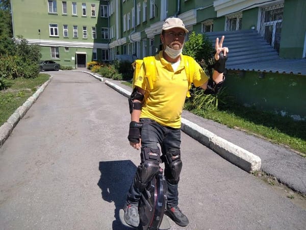 Доставка еды на моноколесе