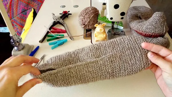 Как сделать и пришить удобную подошву из натуральной кожи на вязаный тапочек