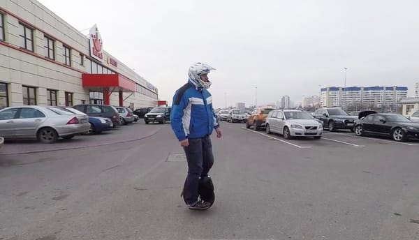 Кто быстрей моноколесо или автомобиль?