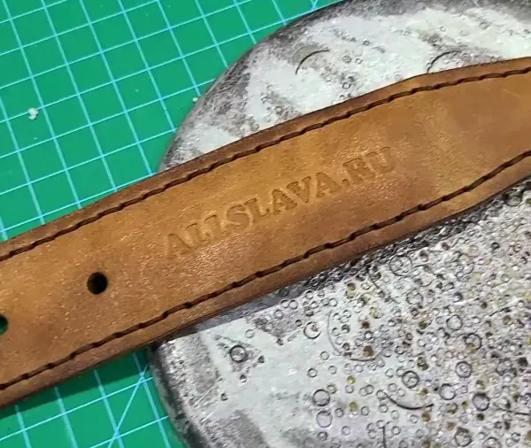 Прошитый вручную ремень из кожи