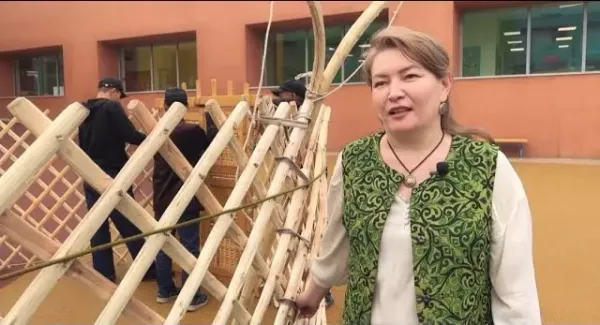 Специалист по сборке юрт в Казахстане – Назира Шакаева